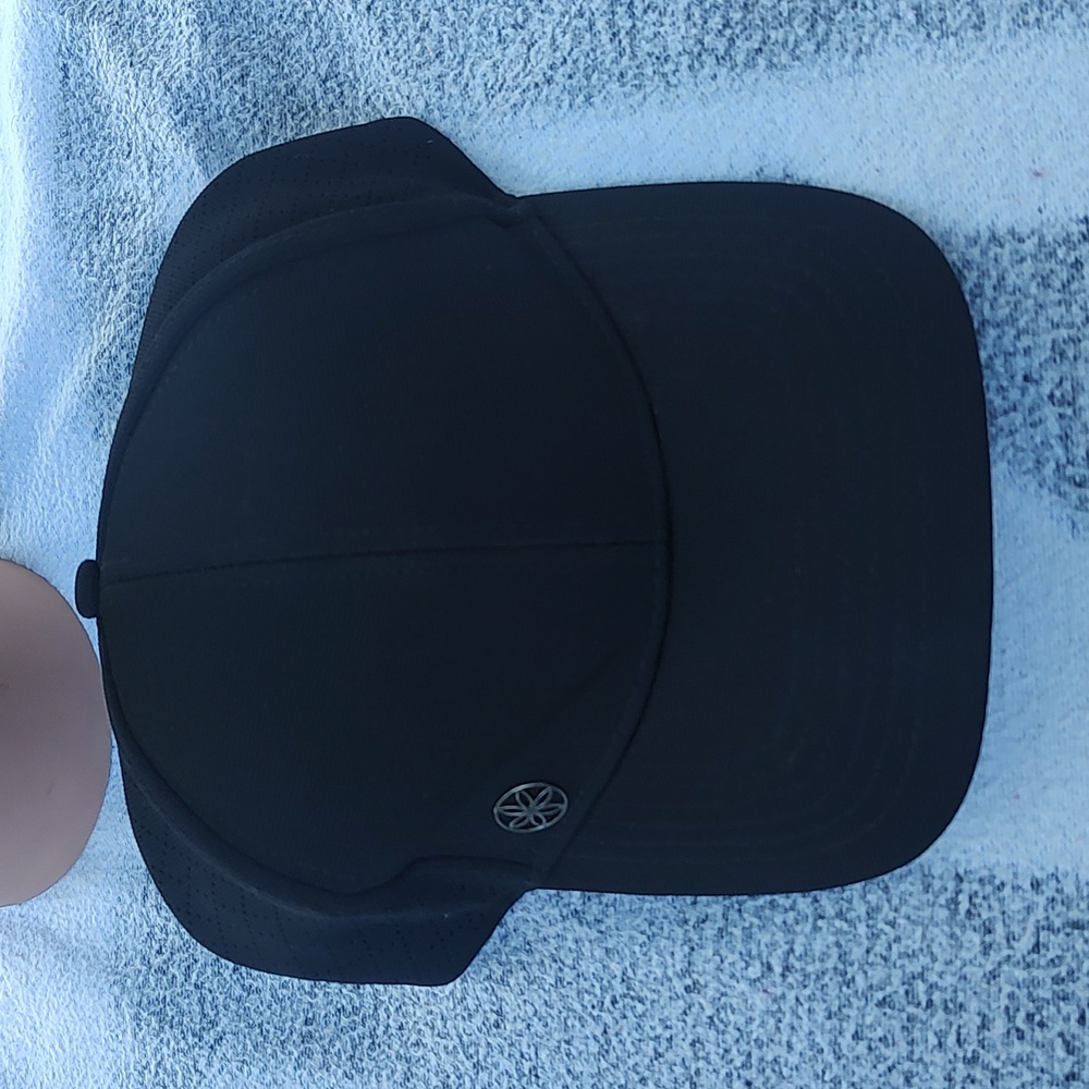Gaiam Baseball Hat Cap Perforated Black Women's OSFM Adjustable Lightweight